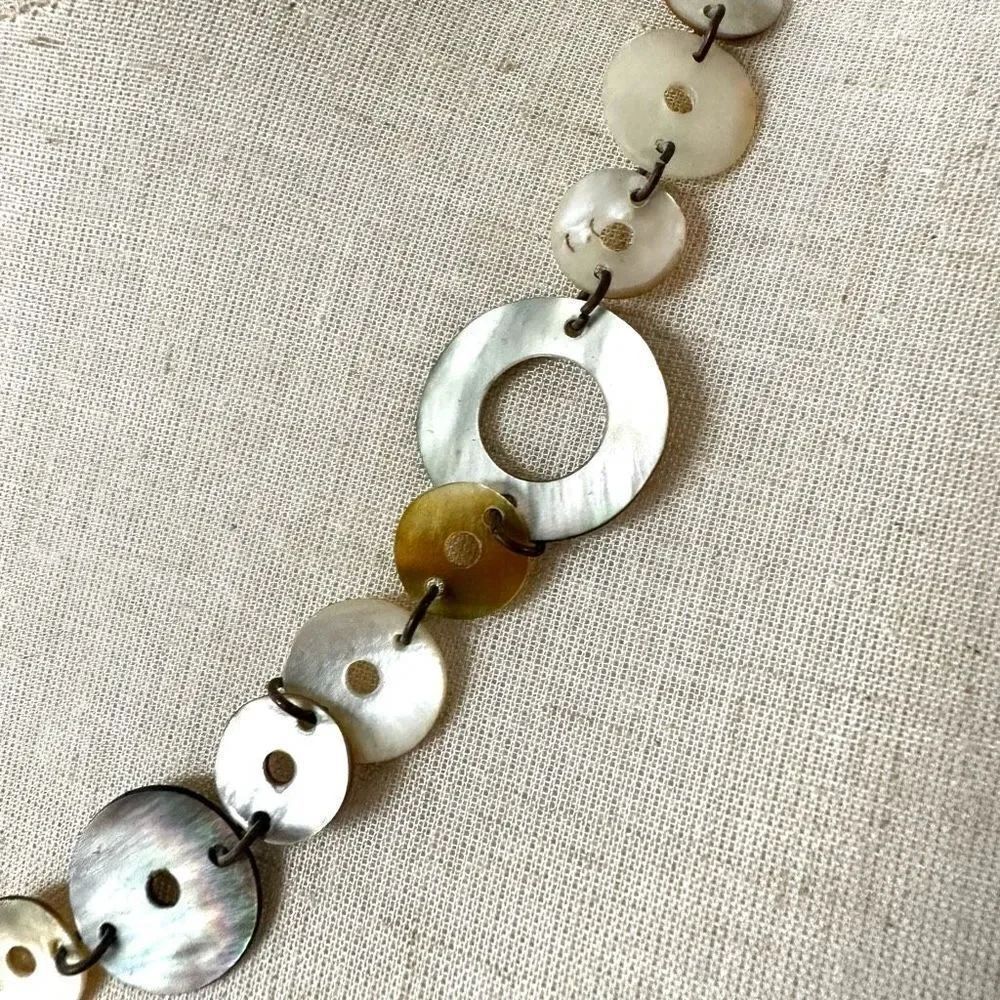 Abalone circle necklace - Picture 2 of 8